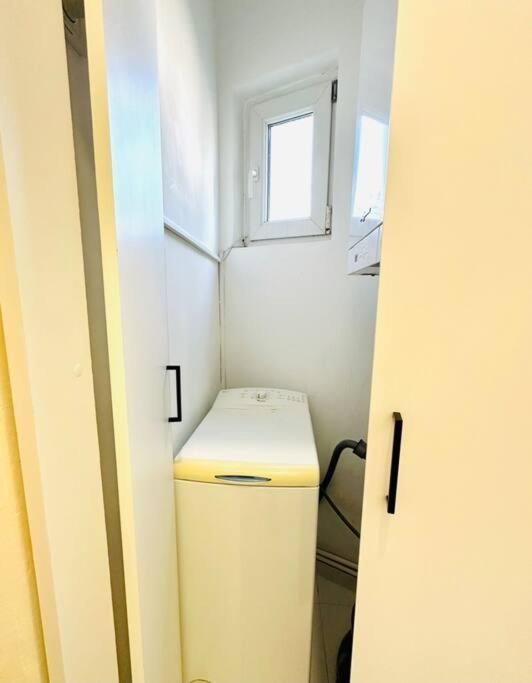 Cozy 1Br Apartment•Central•Quiet ブカレスト エクステリア 写真